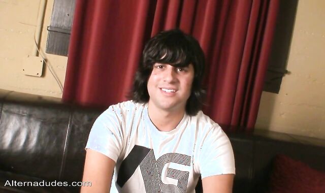 Aaron Cellar Is blessed To Wank For Us