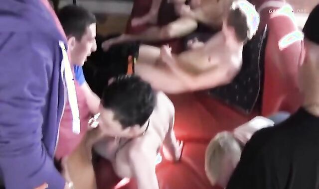 naked lad Plenty Of-hook-up