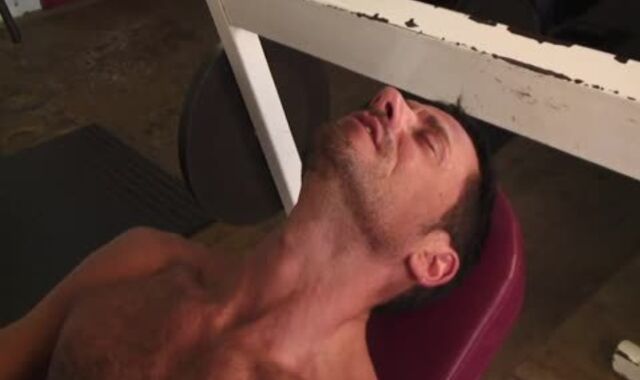 Suntanned fellow Romps lusty teenage's culo In The Gym