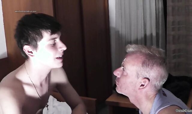 Fine taskmaster Hazel (BMB)