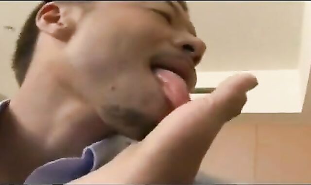 CHINESE PIERCED shaven SUNTANNED MUSCLEDAD VICTIM