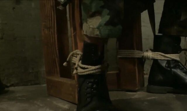 s/m - Major's Prisoner.