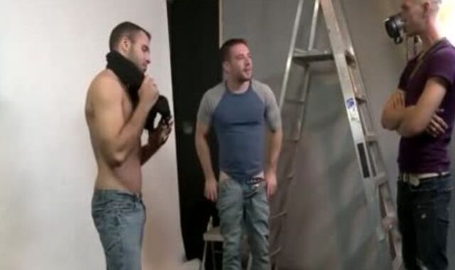 Tonguing Hog Like Professionls