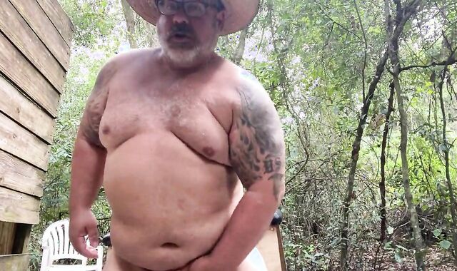 Cowboy Dad Chub shoots A giant Blast