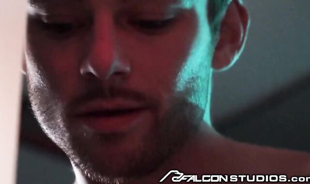 FalconStudios - Reserved Businessman Visits Glory crevice Booth