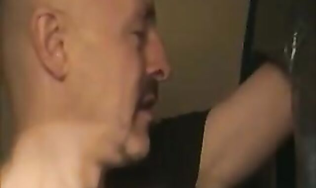 Blad boy Is deep-throating Some Mean gonzo Breath-Taking palpitating ten-Pounder At The Local Gloryhole