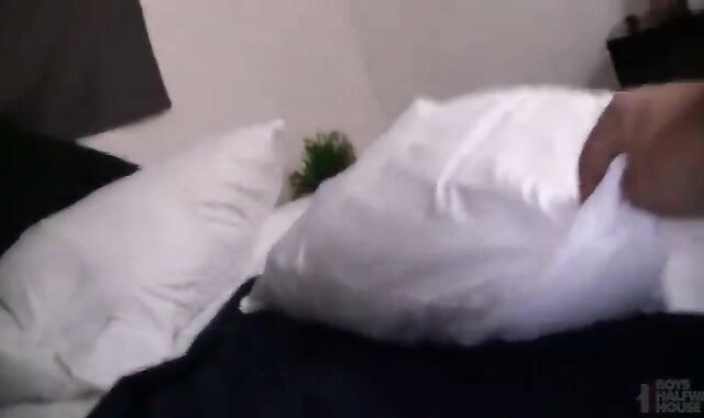 pretty man Rode Senseless