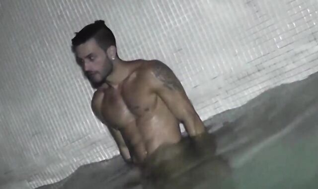 #TBTPapoMix - Atro Pornô Andy Starlet Tira A Roupa Durante Entrevista - Exibido Em 2016 - Parte five final - WhtasApp PapoMix (11) 94779-1519