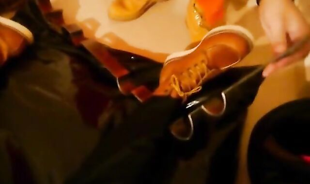 CRIMSON WING NIKE BOOT gusto WITH SUNNY fancy BASKETBALL youngster