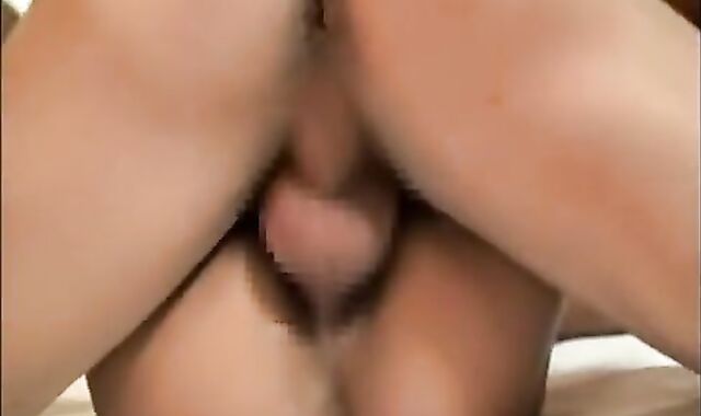 Asian homo Enjoy salami