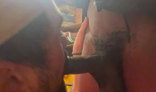 My mate pumps his flow down my facehole