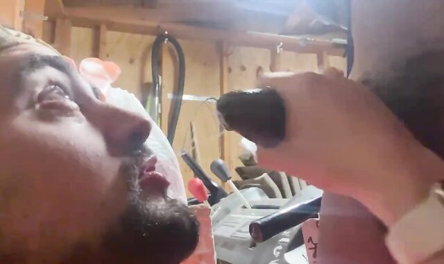 My mate pumps his flow down my facehole