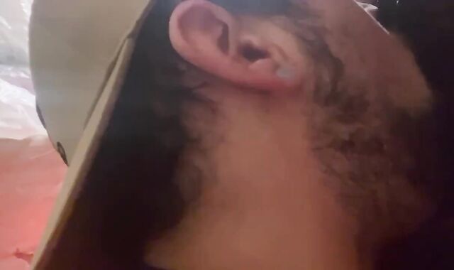 My mate pumps his flow down my facehole