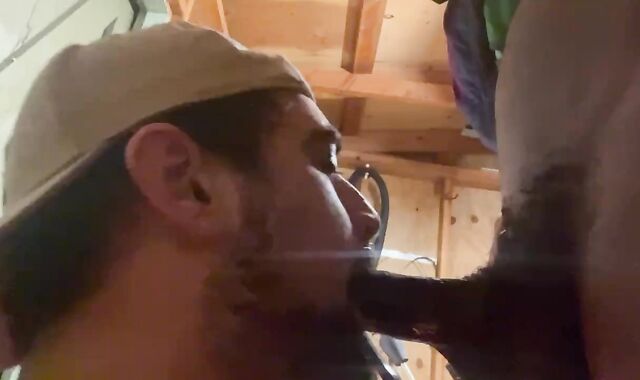 My mate pumps his flow down my facehole