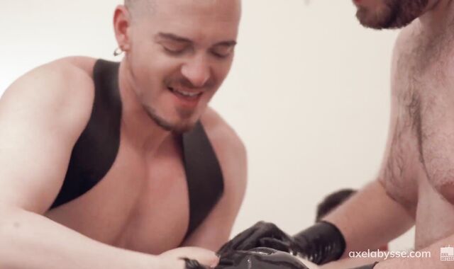 3 Faggot French Kinksters Get Double Fists