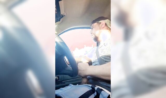 Country fellow masturbates off while driving