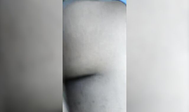 Plumbing some humid bum outside