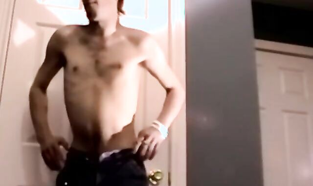 First-Timer guy flashes his sugary-sweet dude schlong some tug love