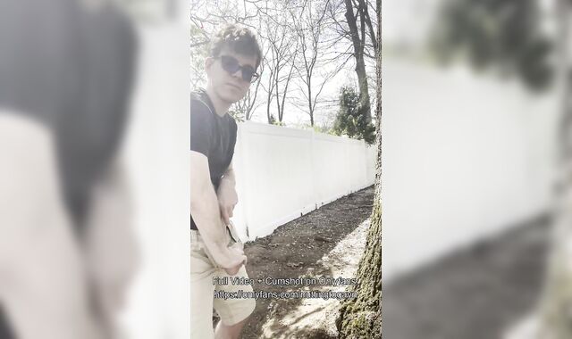 Youngster Jerking Off Outdoors in Backyard, Showing Off Rump + Pissing