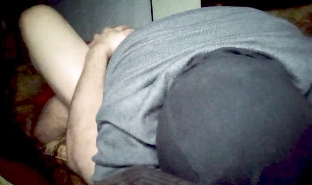 Cloudy deep-throater gets nailed