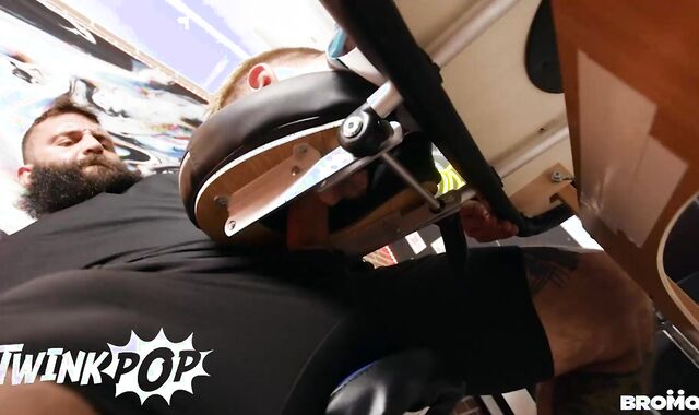 Twunk Pop - Markus Kage Does A Tattoo On Super-Hot Lev Ivankov's While He Is Sucking His Rock-Rock Hard Fuckpole