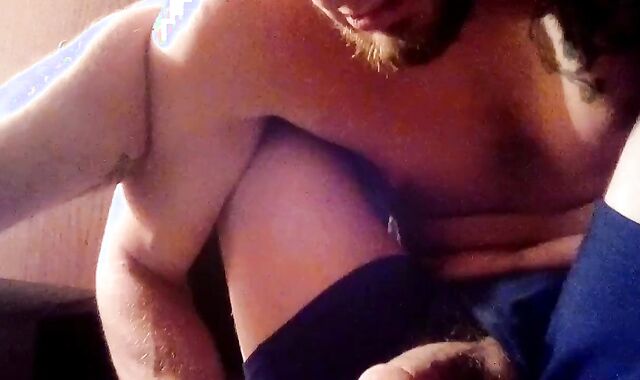 Sensuous selfsucking