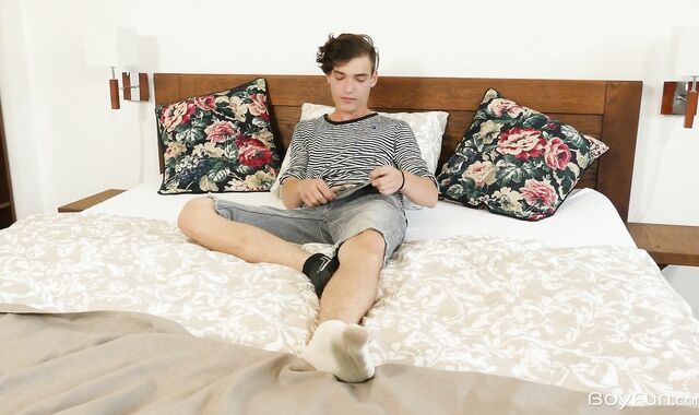 BoyFun - Johnny with Johnny Walsh jism geyser