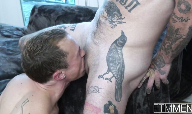 FTMMen - Chance clad in jeans giving head for Tommy Deetz