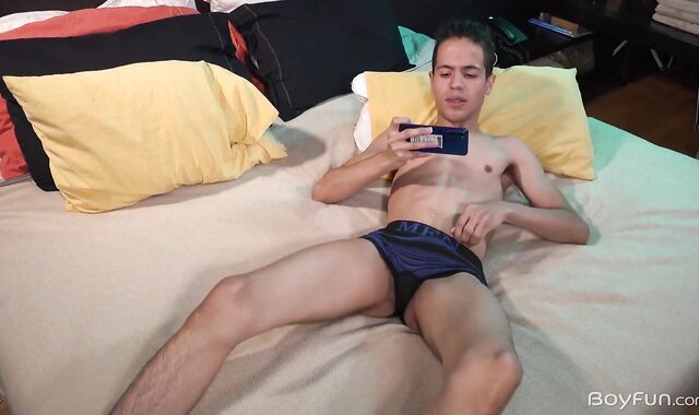 BoyFun - Latino Maykol Paris cumshot indoors