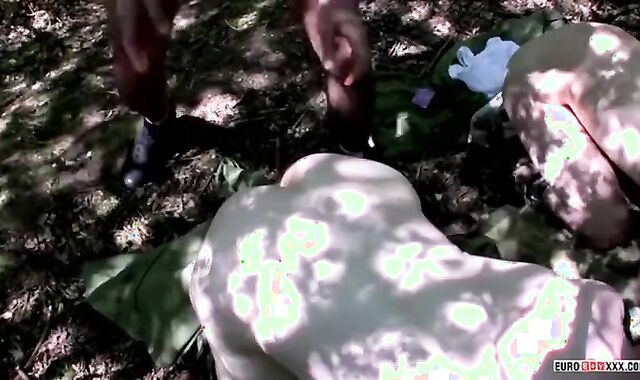 Deux Trous Pour Le Chief