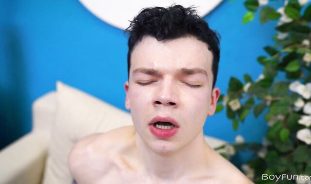 BoyFun - Muscle Clark Work gropes uncut man-meat