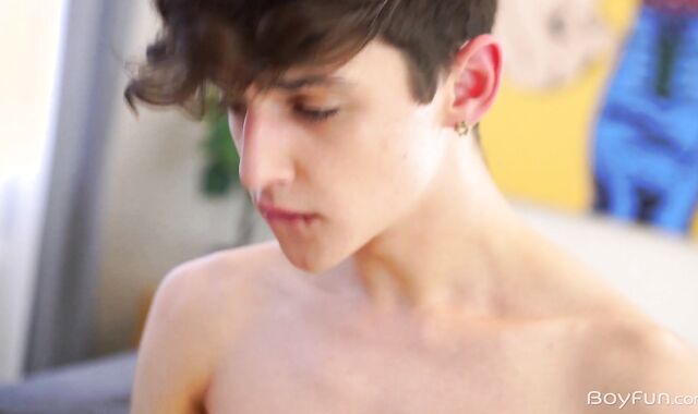 BoyFun - European Tony Keit nailed by uncut prick man indoors