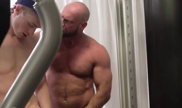 TwinkTop - Muscle college boy Principal Figata rushes gagging