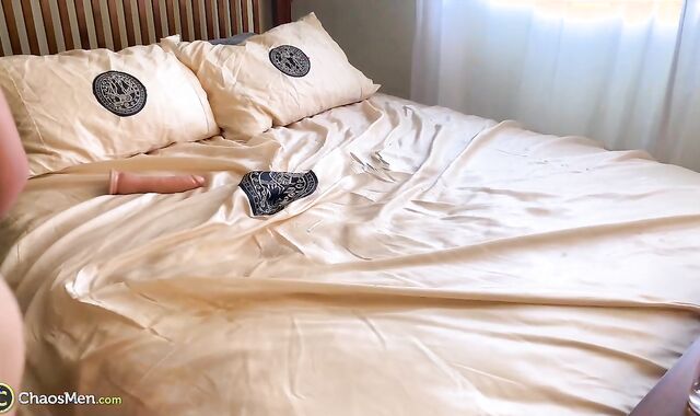 ChaosMen.com - Hairy Daniel Greene gets tough pummeling