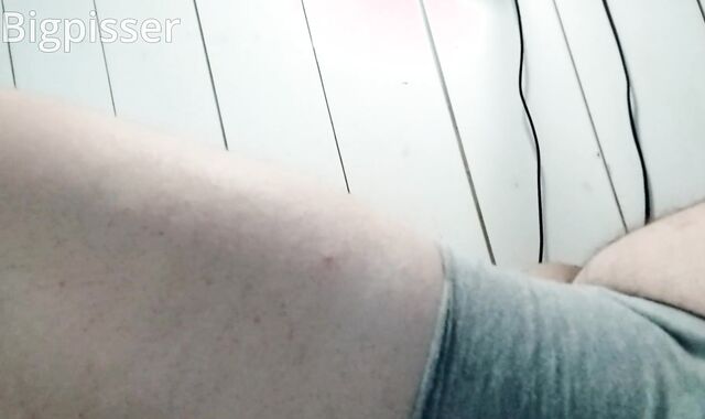 Very meaty fledgling receives real hook-up