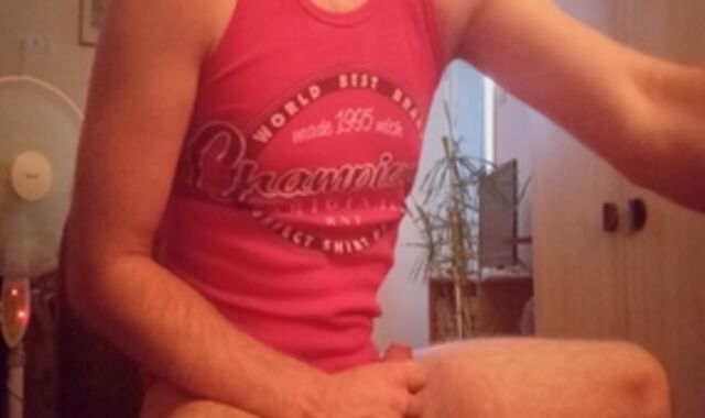 Gergely Molnar - ultra-cute sausage Is Shooting