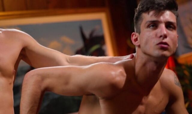 Rodsroom: Muscle and pierced Elliot Finn oral