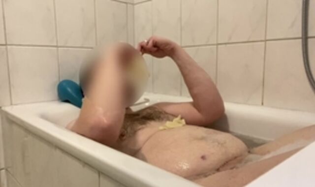 BHDL - THE BREATHTUB three - weird LATEXGLOVE BREATHPLAY WITH semen licking IN THE BATH -