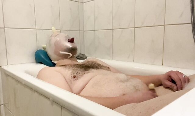 BHDL - THE BREATHTUB three - weird LATEXGLOVE BREATHPLAY WITH semen licking IN THE BATH -