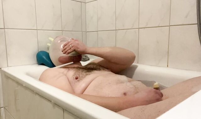BHDL - THE BREATHTUB three - weird LATEXGLOVE BREATHPLAY WITH semen licking IN THE BATH -