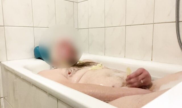 BHDL - THE BREATHTUB three - weird LATEXGLOVE BREATHPLAY WITH semen licking IN THE BATH -