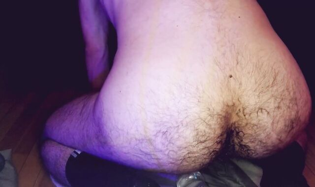 Self-knuckle And supreme-sized smash-fuck-hole Injections Lead To immense rectal Pumping Out Conclude