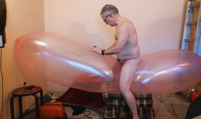 Balloonbanger 83) Rail Hook-Up Pop giant Blimp Balloon!