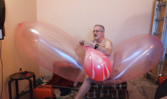 Balloonbanger 83) Rail Hook-Up Pop giant Blimp Balloon!