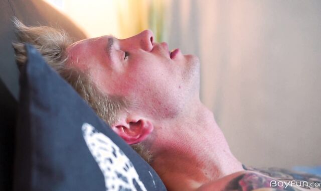 BoyFun: Tattooed light-haired haired caucasian Robert cum geyser indoors