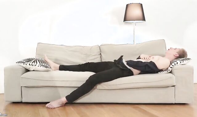 BoyFun: Lukas Pryde arches over