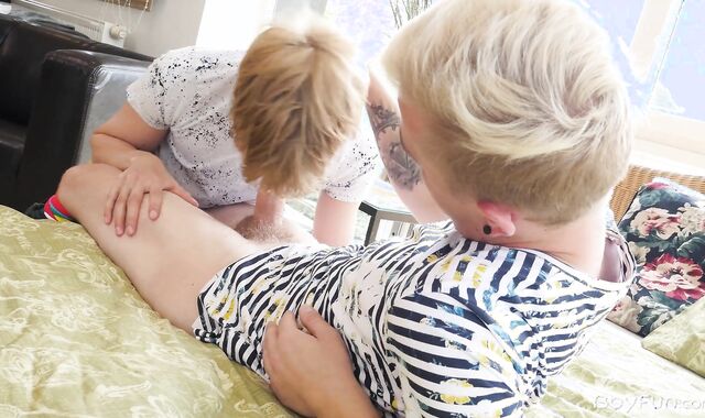 BoyFun - Jamie Kelvin clad in socks throwing salad in the bed HD