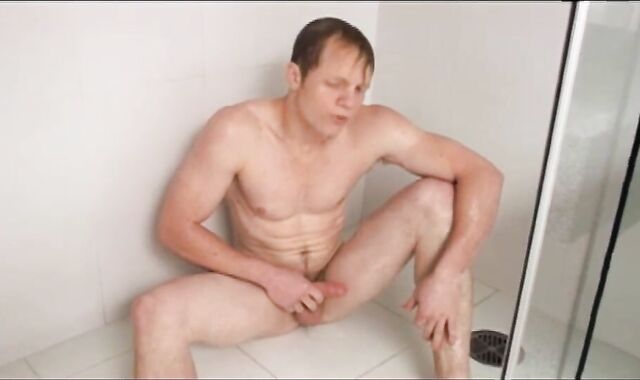 BangBangBoys: Brazilian lad agrees to loud screw-a-thon