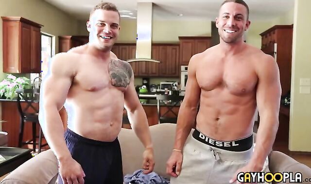 Dois Marombeiros Se Comendo Flip penetrate