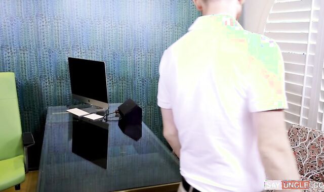 SayUncle Labs: Jumpy therapist Emrys Angel taunting